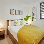 Host & Stay - Lockside House