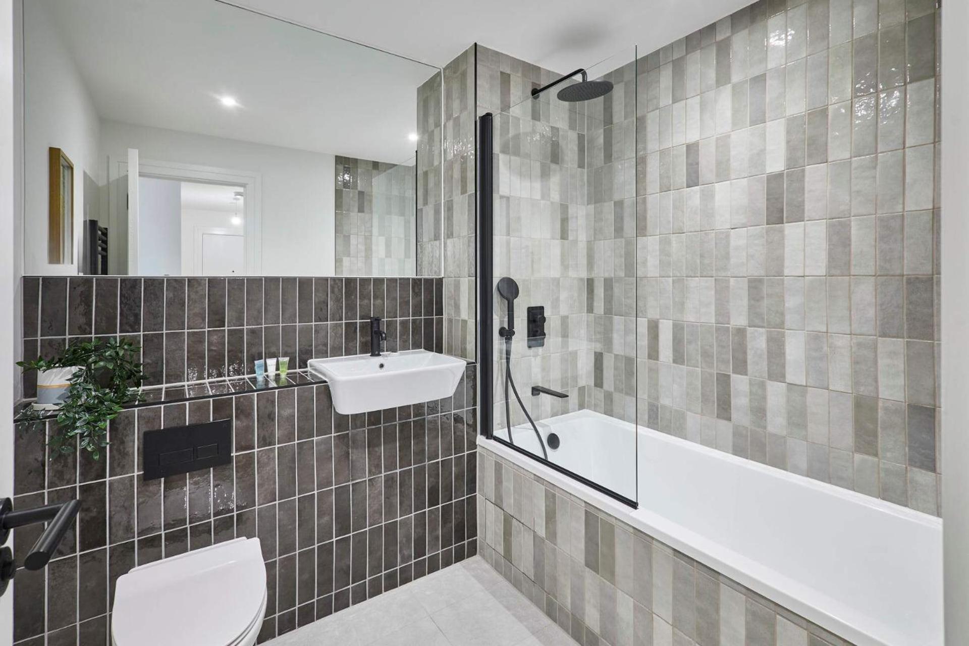Host & - Lockside House *